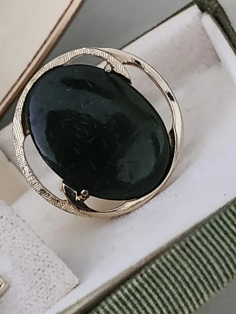 Vtg 60'S SWANK Jade Dynasty Gold-Tone Cufflinks and Tie Bar Set -Genuine Jade